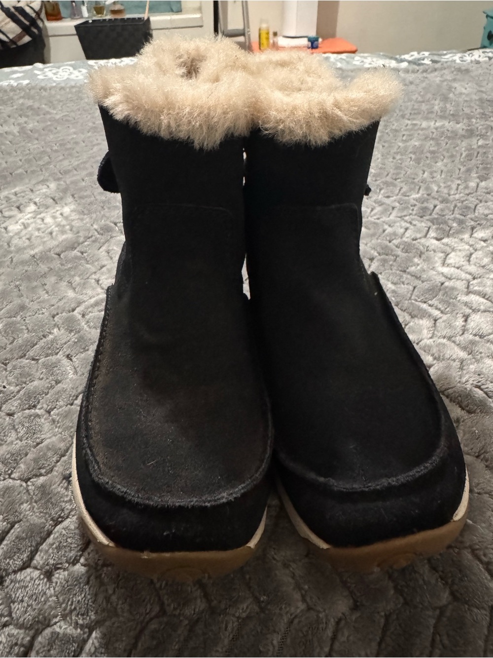 Merrell Women’s Black Suede-Look Winter Ankle Boots with Cream Faux-Fur Cuff